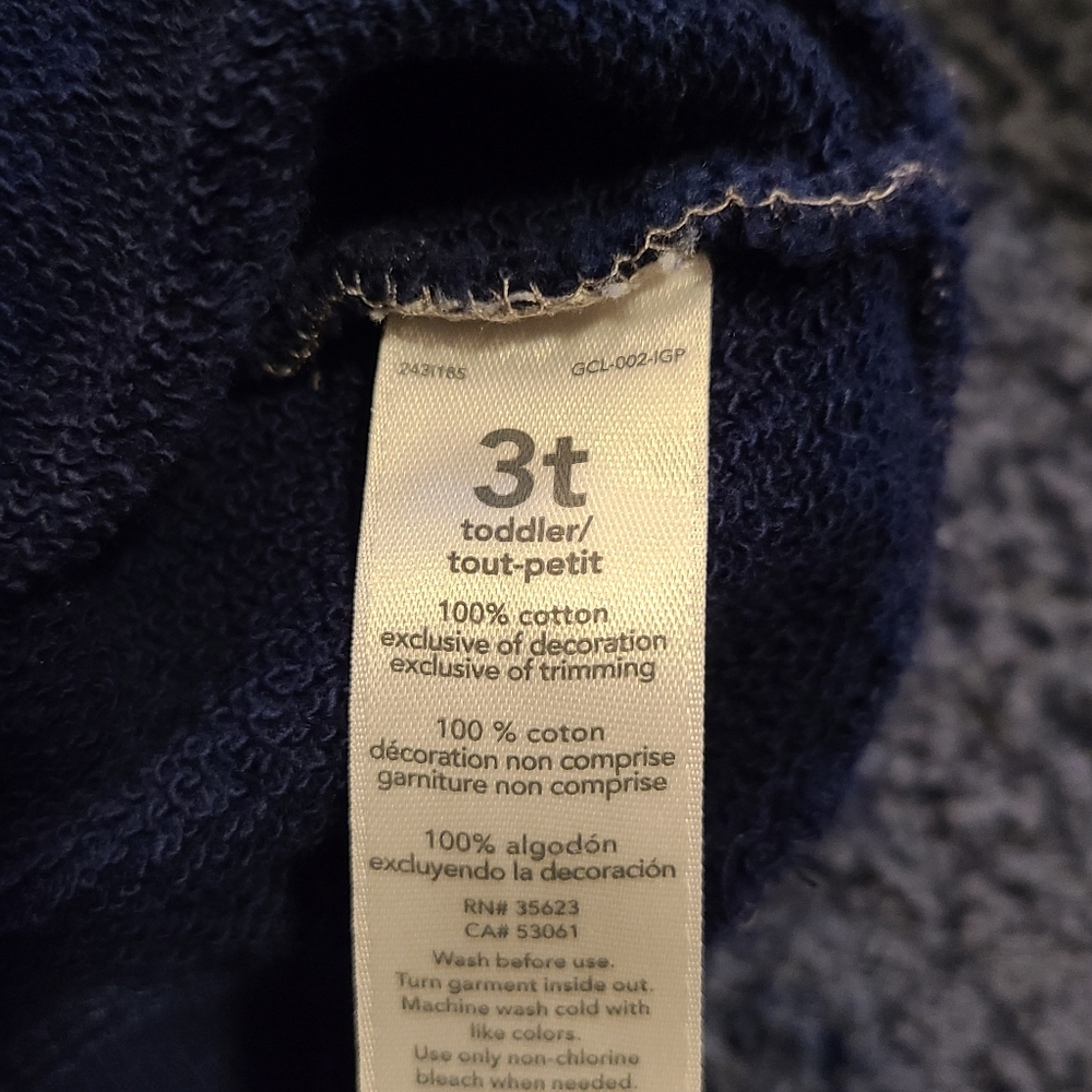 ๐5/$30๐ Carters Sweater - Picture 3 of 3
